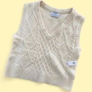 OLD NAVY SWEATER VEST